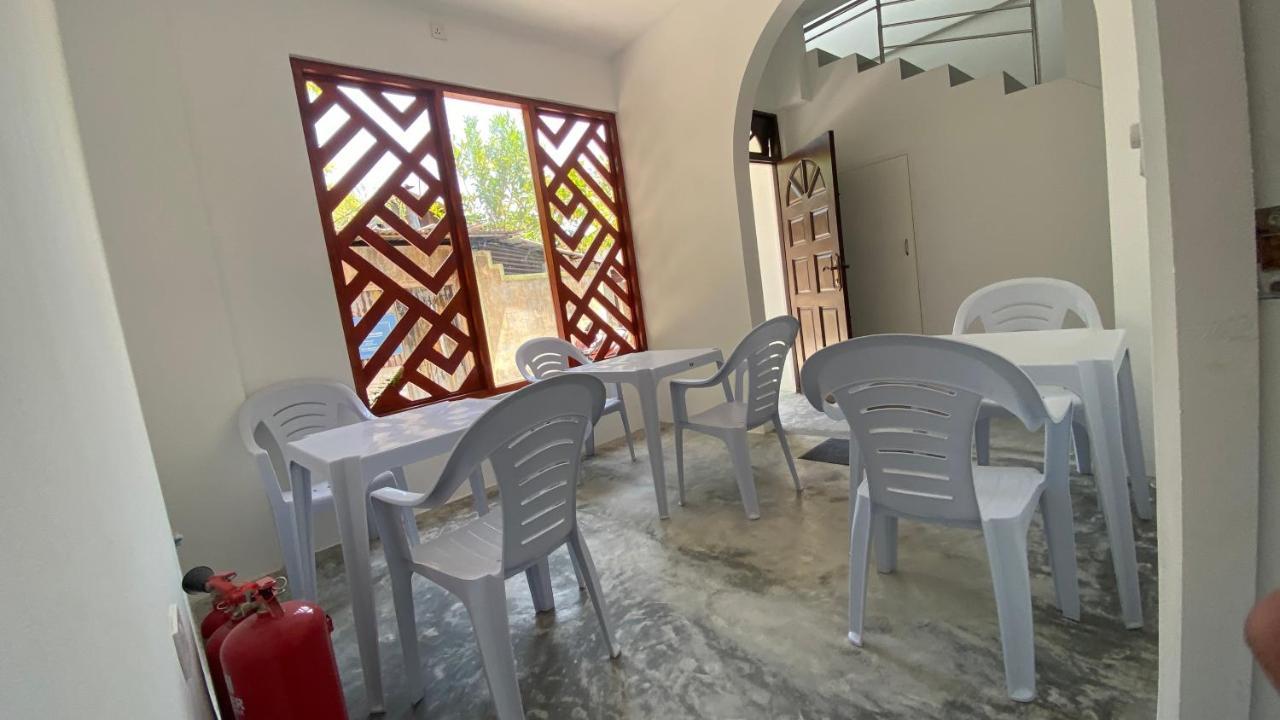 Raalhu Dhangethi Bed & Breakfast Екстериор снимка