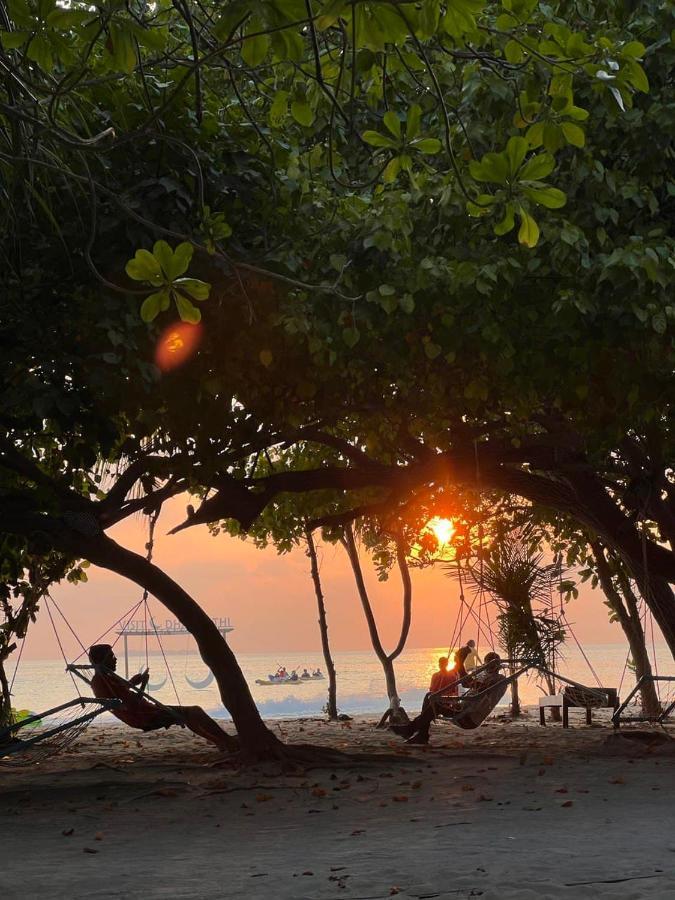 Raalhu Dhangethi Bed & Breakfast Екстериор снимка
